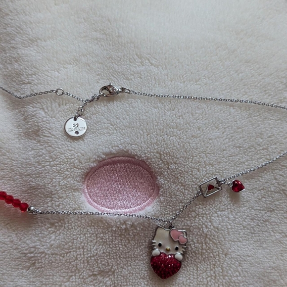 hello kitty x swarovski necklace hello kitty holding heart design Mail - Picture 3 of 4